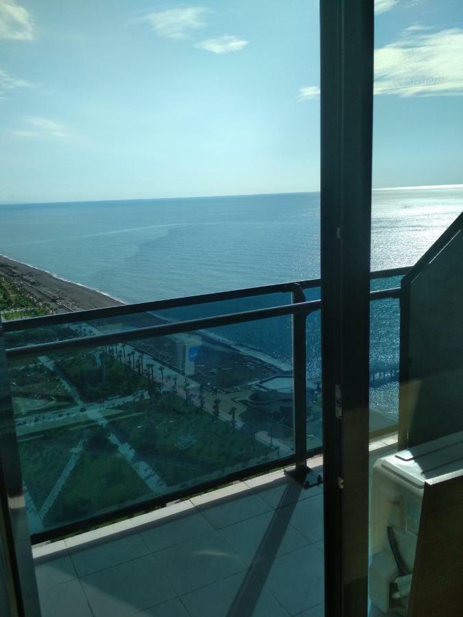 Апартамент Студия Панорамный Возле Моря Batumi Bagian luar foto